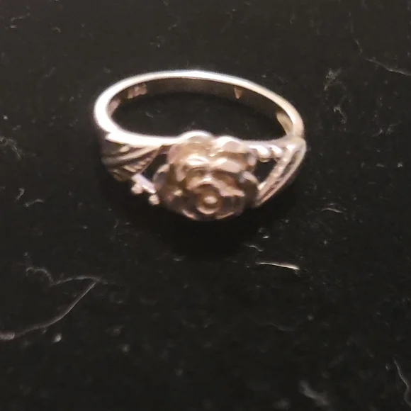 Silver Rose Ring - Picture 3 of 4